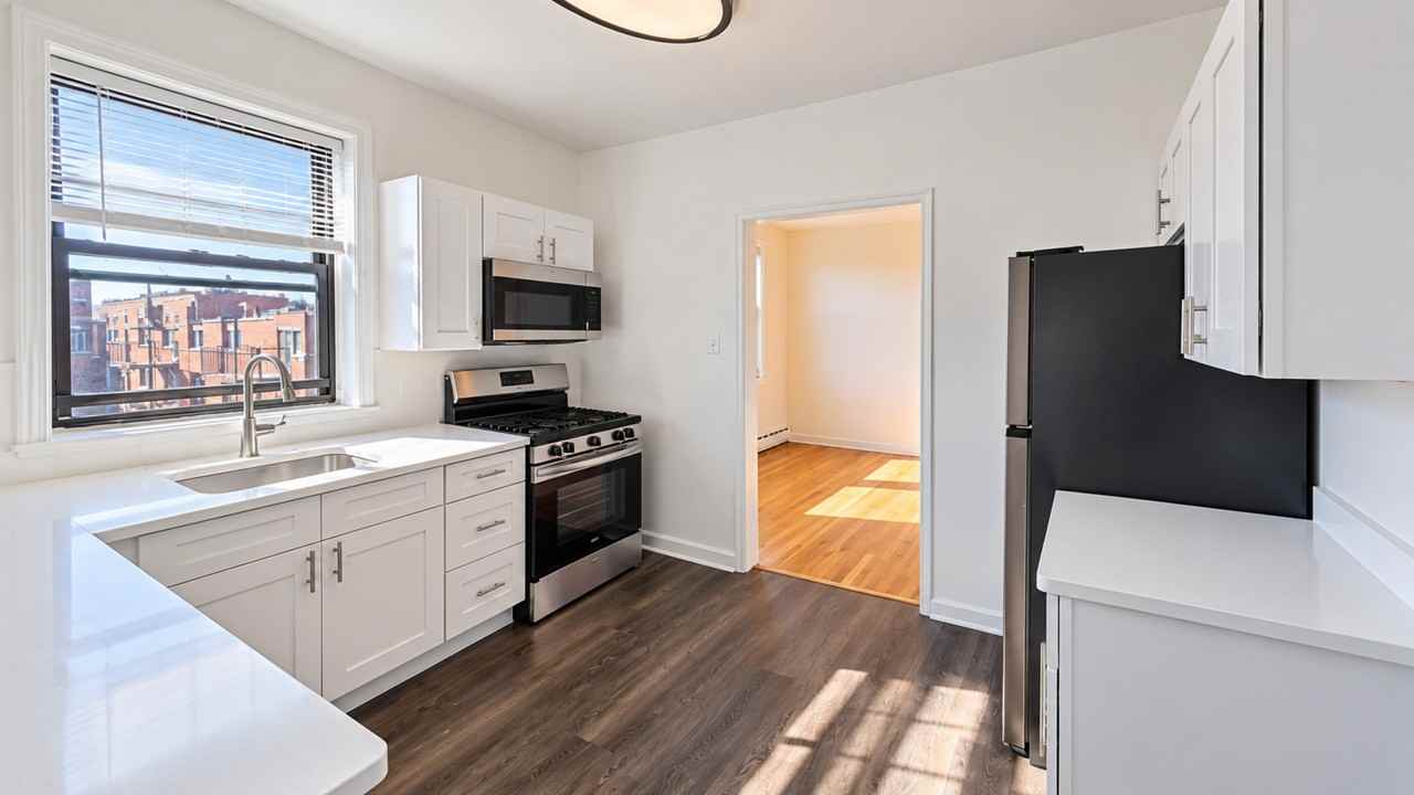 5238 N Campbell Ave #3B - Photo 2 of 17