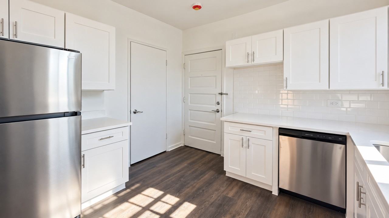5238 N Campbell Ave #3B - Photo 3 of 17