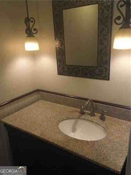 1455 Spalding Dr - Photo 7 of 21