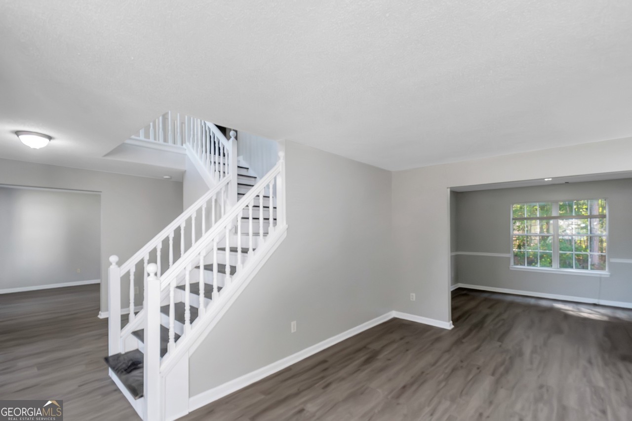 10806 Misty Meadows Ct - Photo 4 of 37