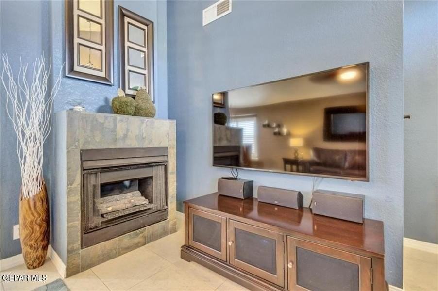 7067 Crown Ridge Dr - Photo 3 of 12