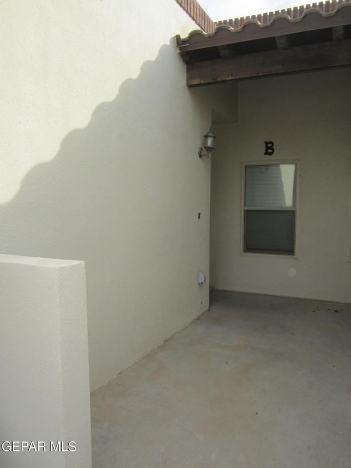 6520 Hoop St #B - Photo 5 of 50