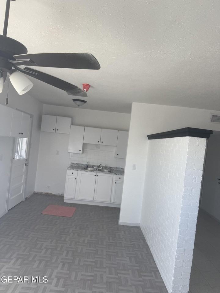 3720 Mountain Ave - Photo 3 of 9