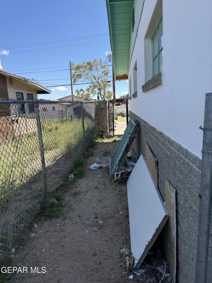 3720 Mountain Ave - Photo 6 of 9