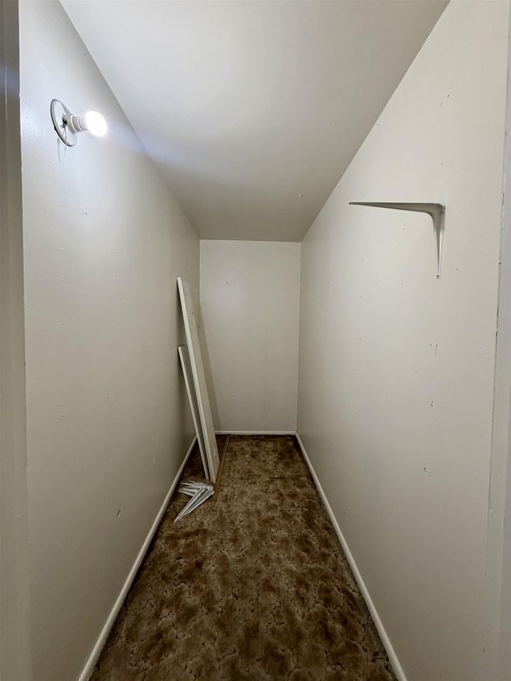 1216 Kennicott Ave #B - Photo 4 of 18