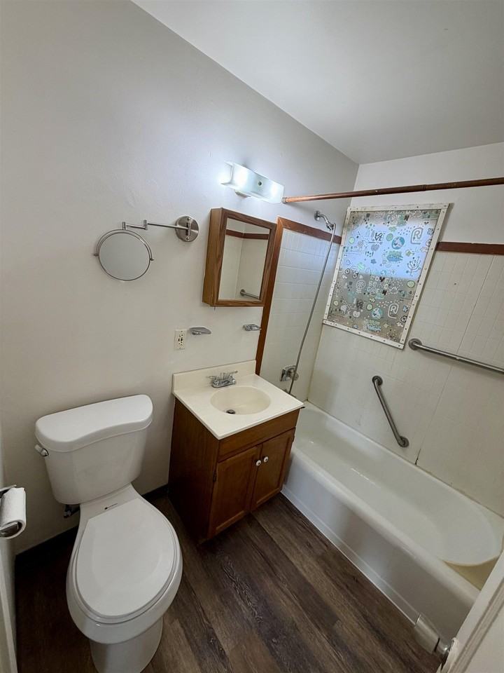 1216 Kennicott Ave #B - Photo 6 of 18