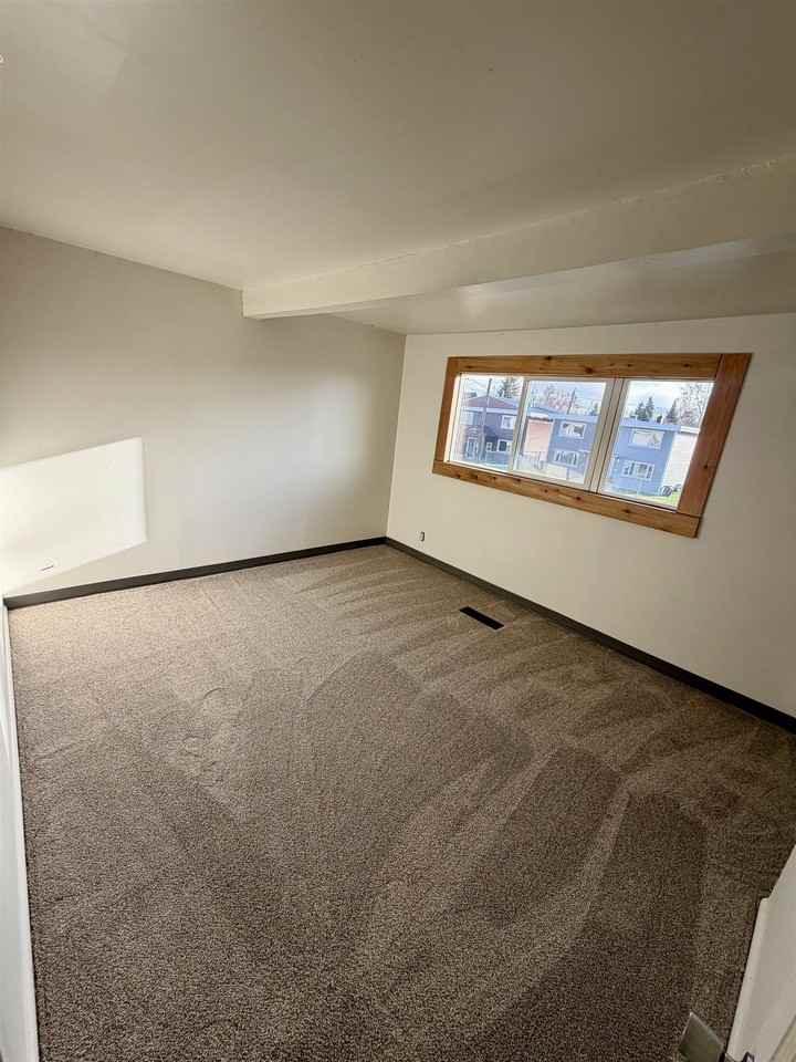 1216 Kennicott Ave #B - Photo 7 of 18
