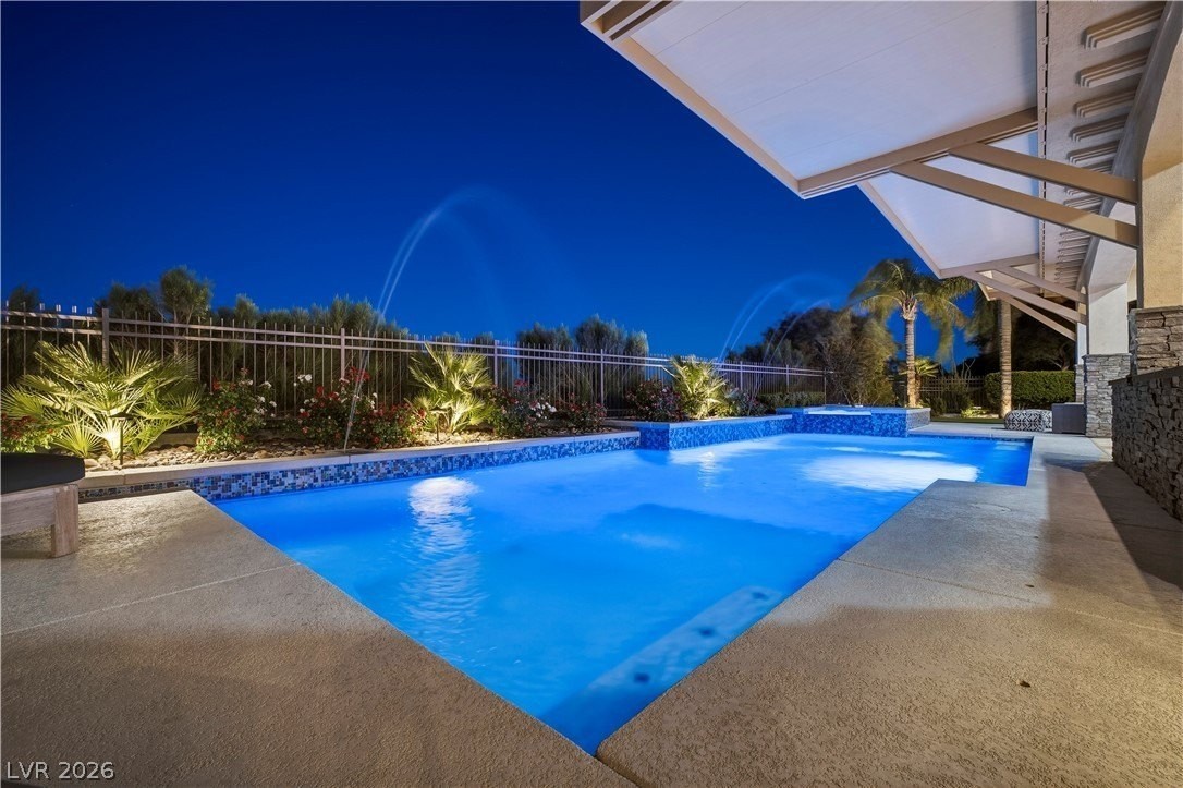 9320 Tournament Canyon Dr - Photo 6 of 46