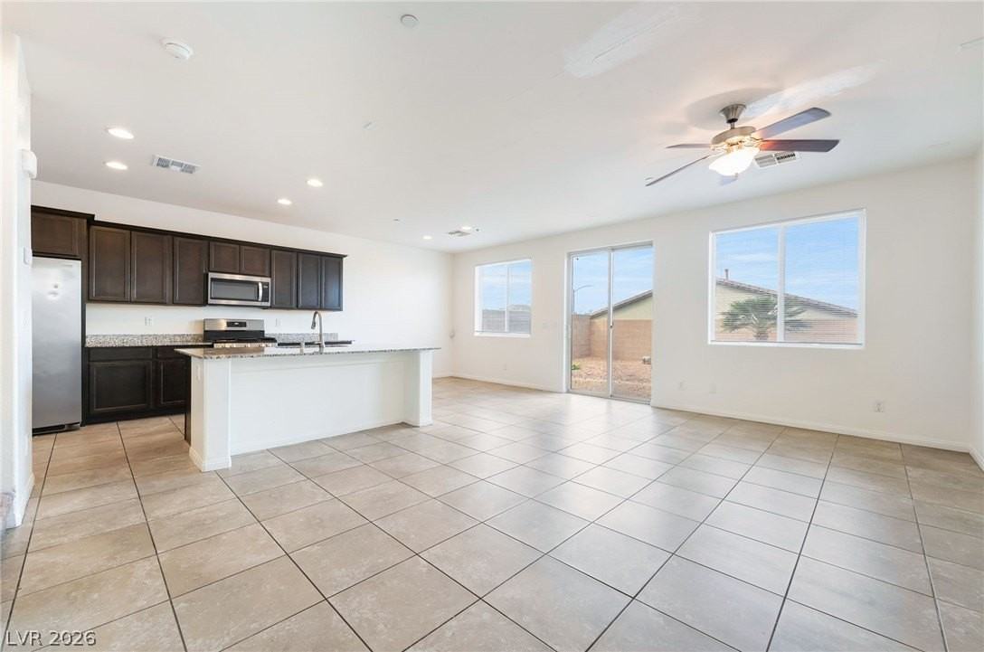 1270 Smokey Valley Ln - Photo 4 of 24