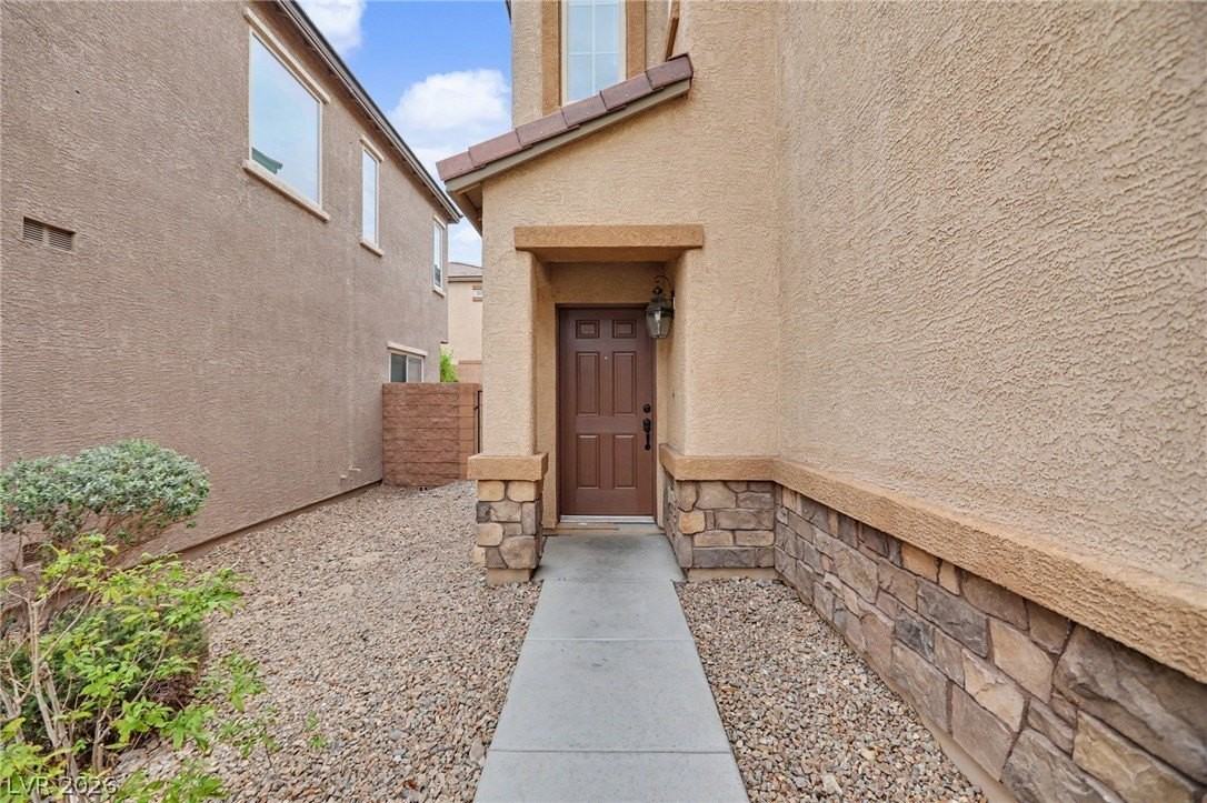 1079 Valley Light Ave - Photo 5 of 40