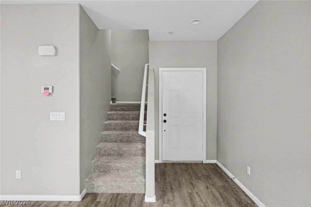 1079 Valley Light Ave - Photo 6 of 40