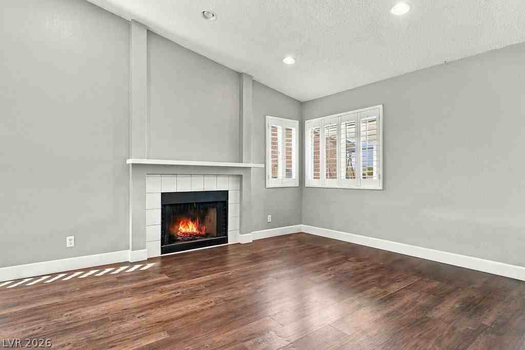 808 Lupine Ct - Photo 2 of 37