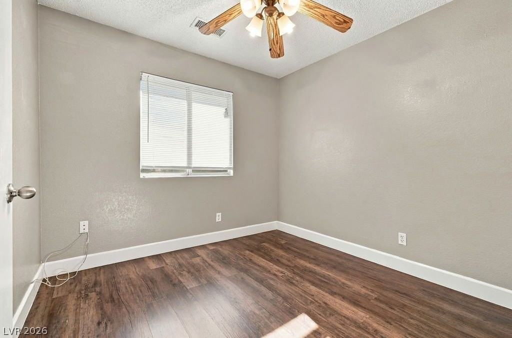 808 Lupine Ct - Photo 4 of 37