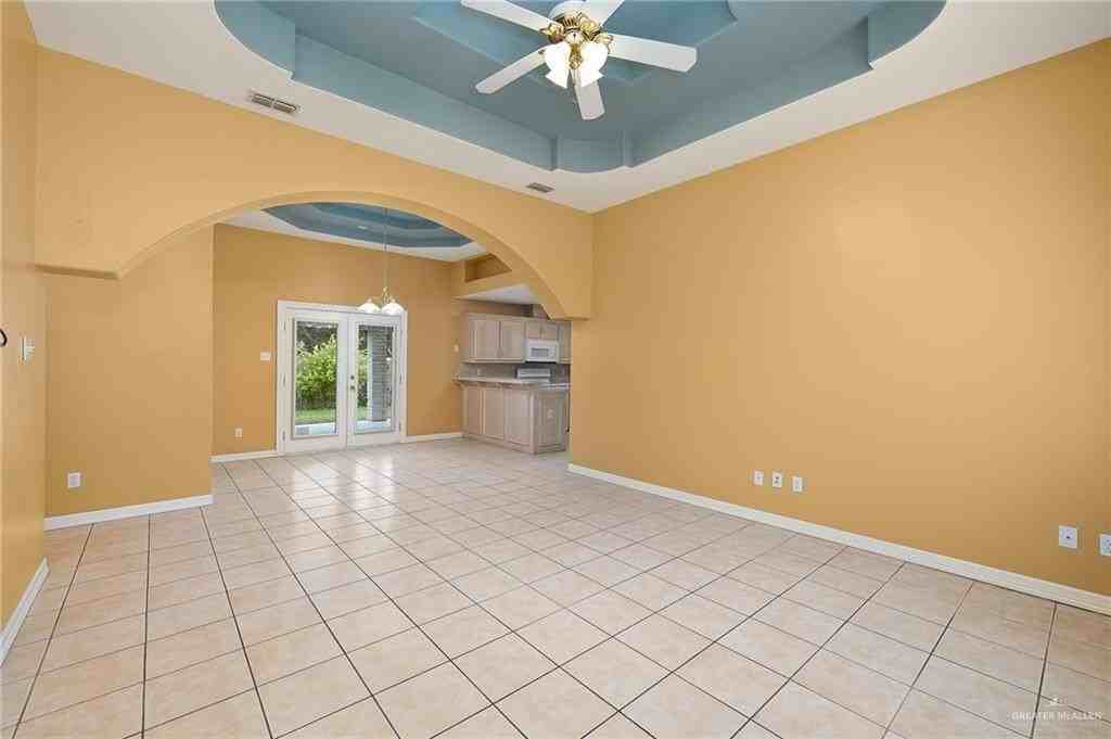 1933 Baylor Ave - Photo 4 of 22