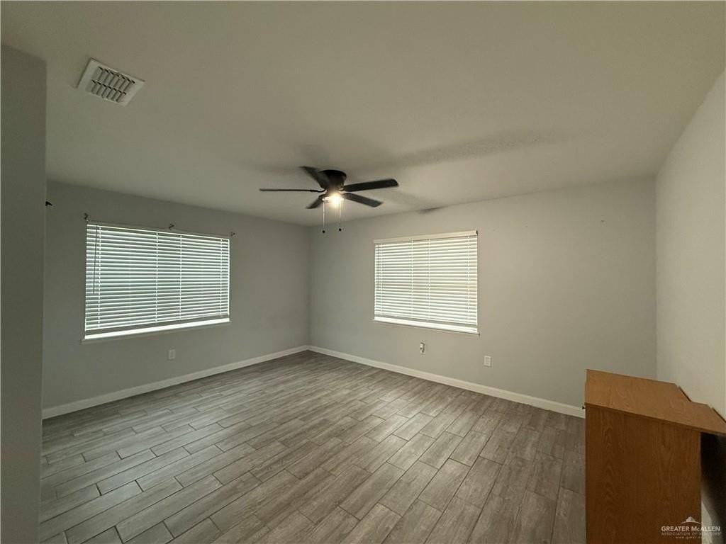 822 W 2nd St - Photo 3 of 12