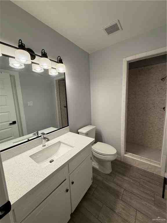 822 W 2nd St - Photo 6 of 12