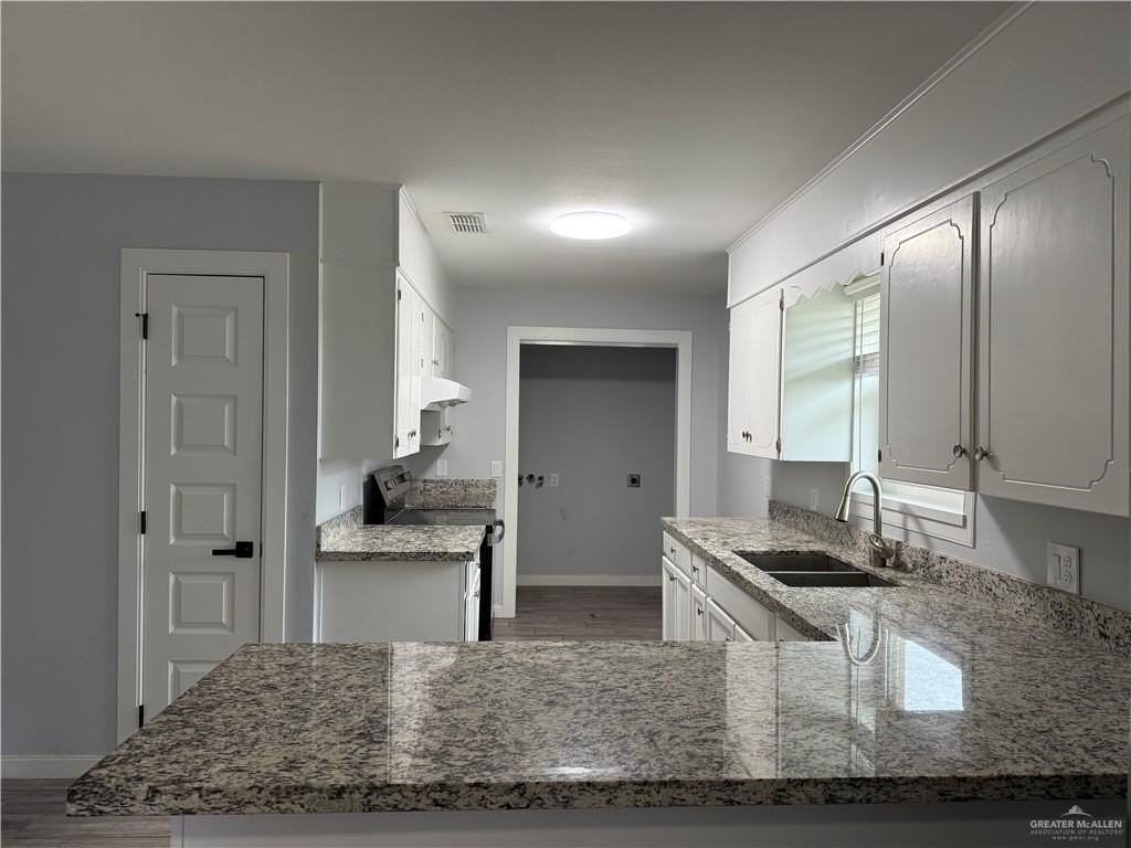 822 W 2nd St - Photo 7 of 12