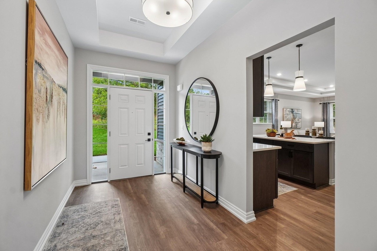 885 Heritage Woods Drive - Photo 2 of 31