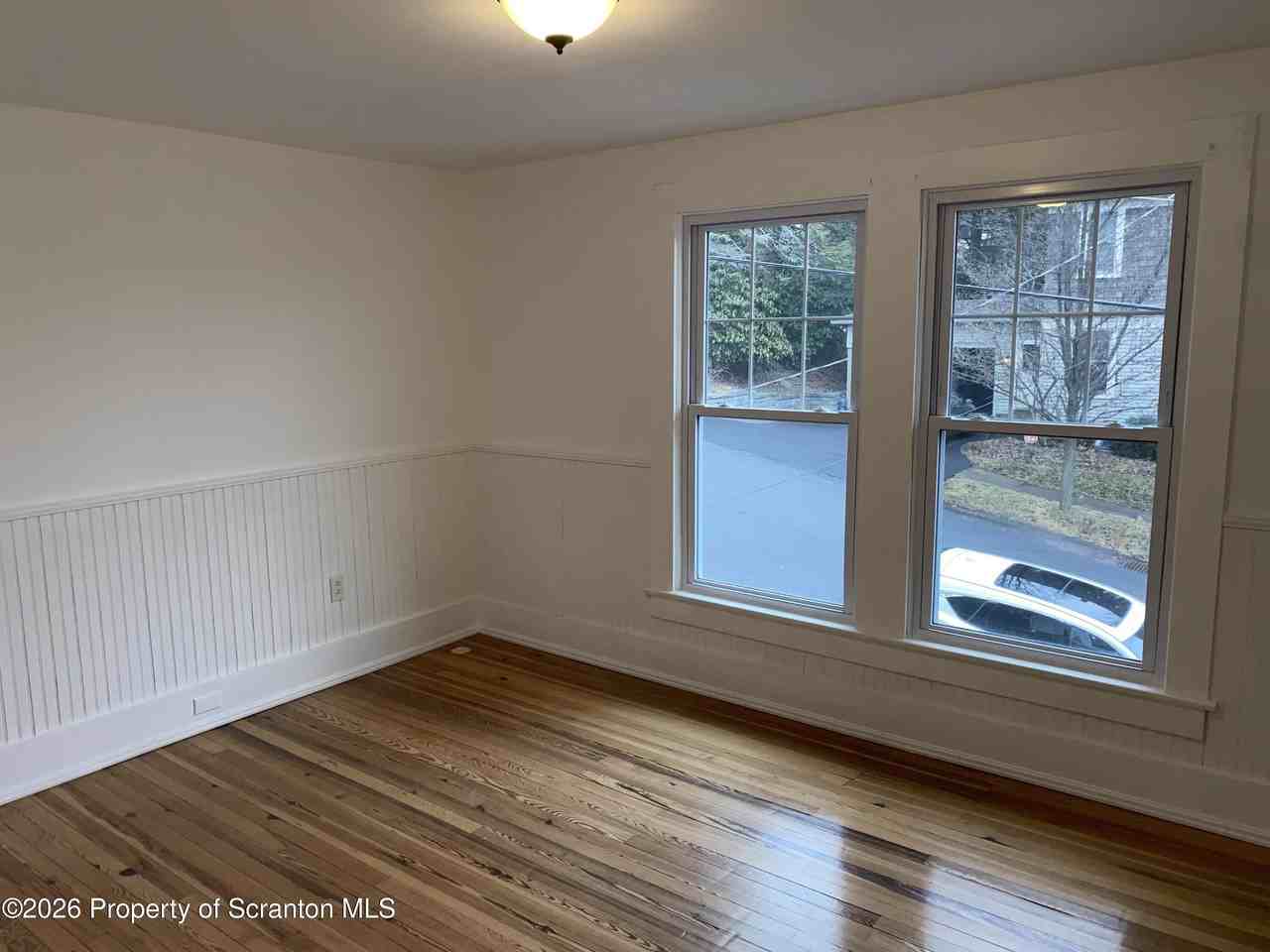 201 Stone Ave - Photo 6 of 15