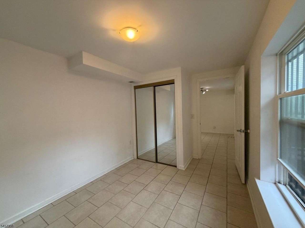 139 Mapes Ave - Photo 6 of 8