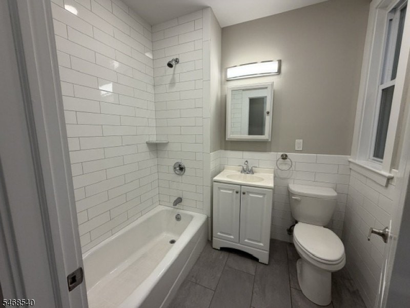55 Kingsley St #2R - Photo 6 of 13