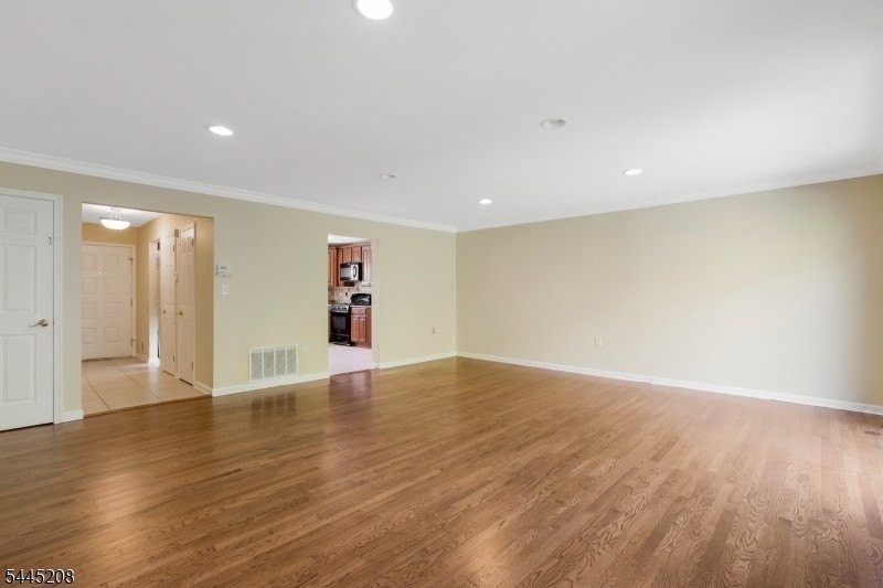 182 Wildflower Ln - Photo 7 of 30