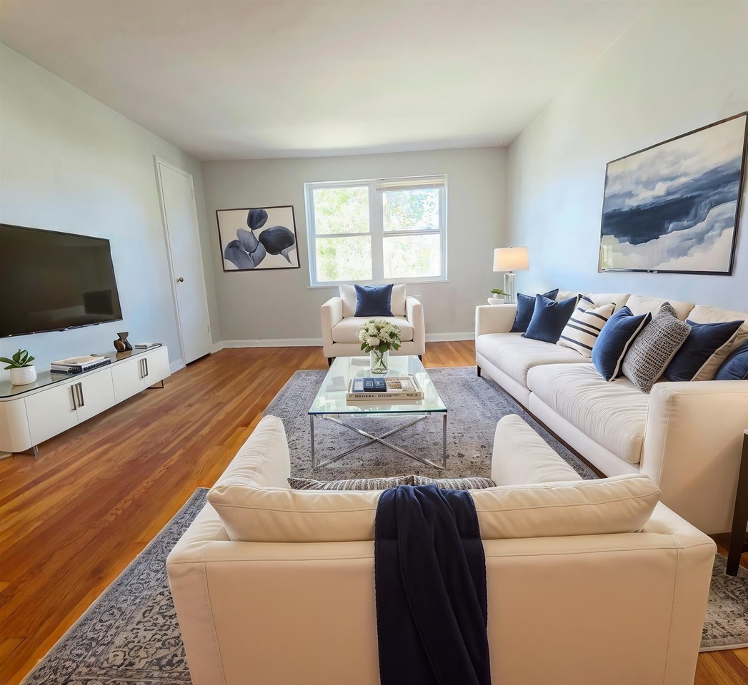 294 Terrace Ave #304B - Photo 2 of 6