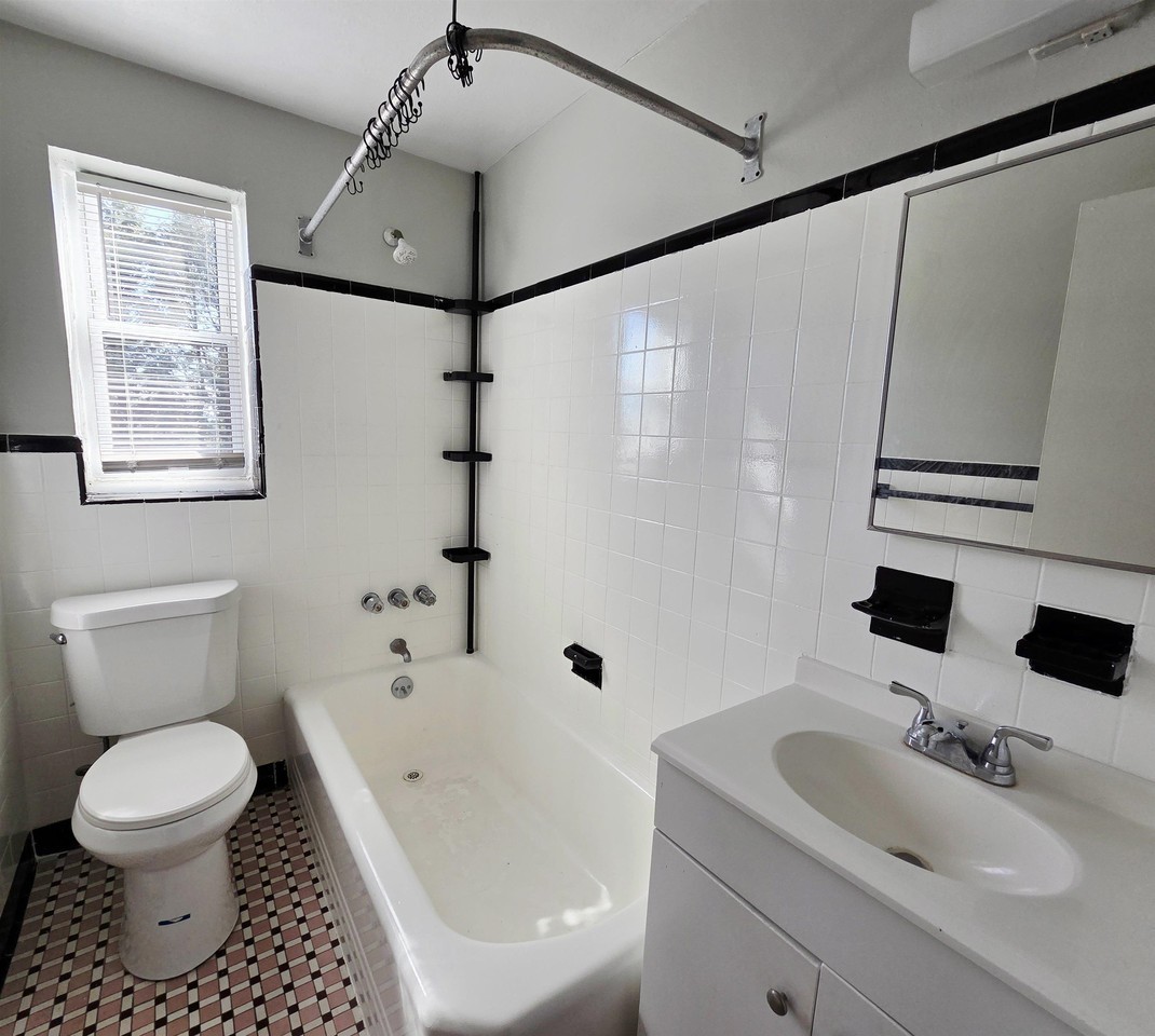 294 Terrace Ave #304B - Photo 5 of 6