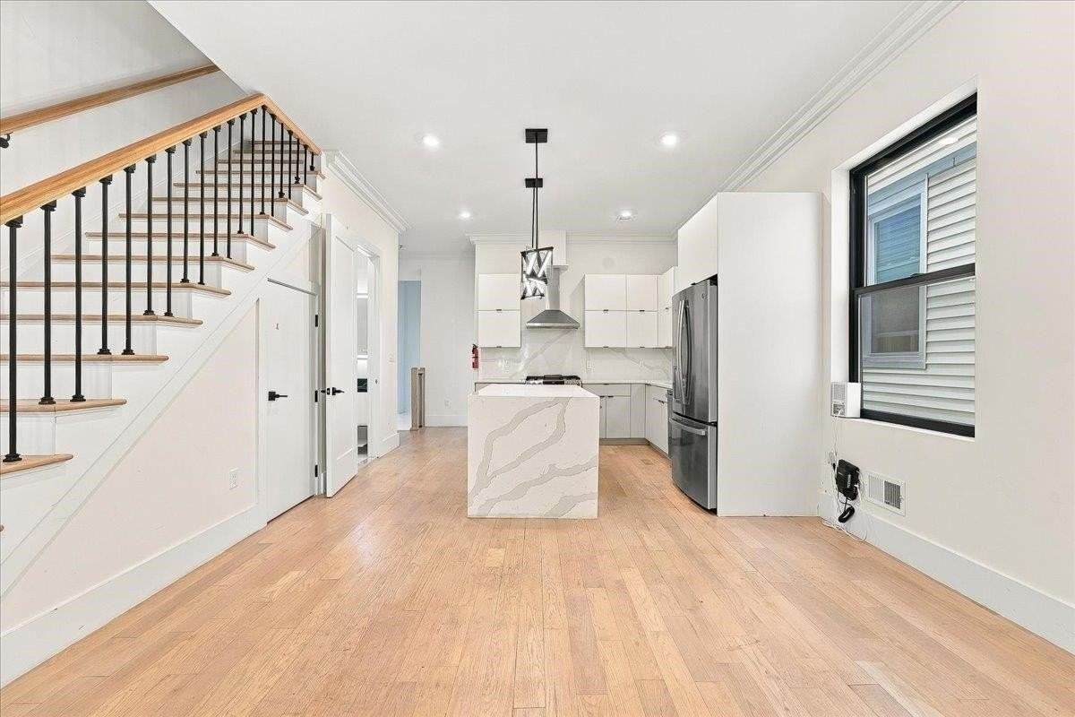 44 Gautier Ave #1 - Photo 4 of 44
