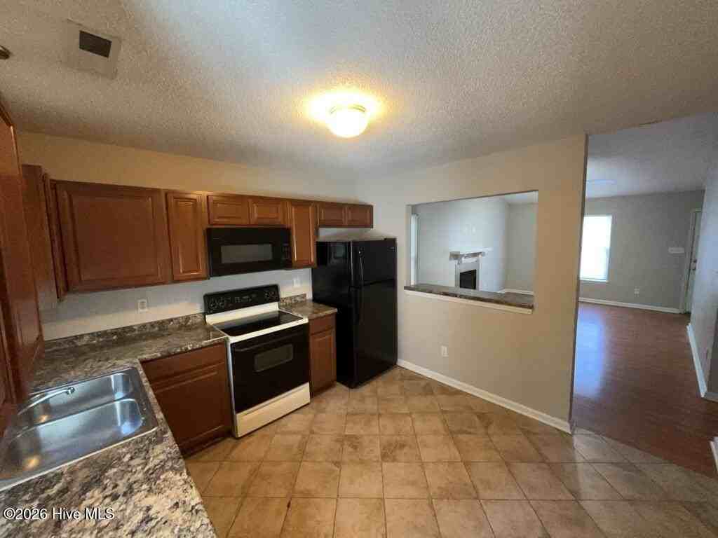 1108 Pueblo Dr - Photo 4 of 11