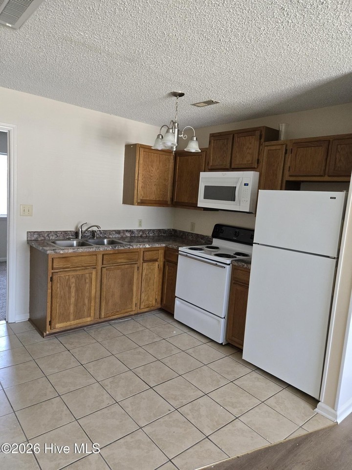 2024 Countrywood Dr - Photo 3 of 9