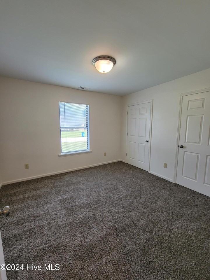 1813 Countrywood Blvd - Photo 7 of 10
