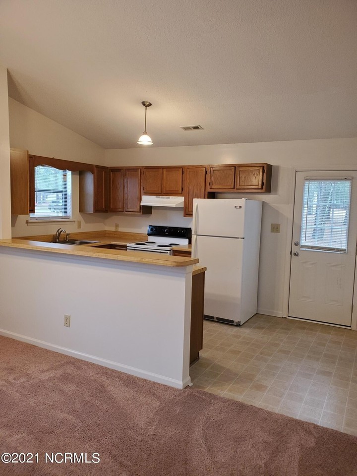 1826 Countrywood Blvd - Photo 4 of 10