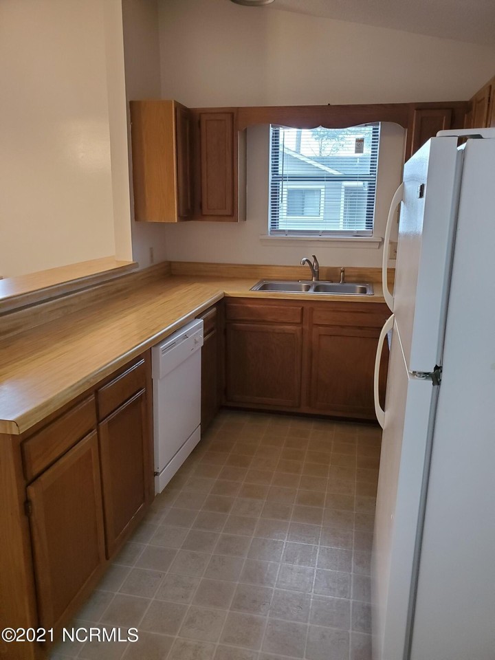 1826 Countrywood Blvd - Photo 5 of 10