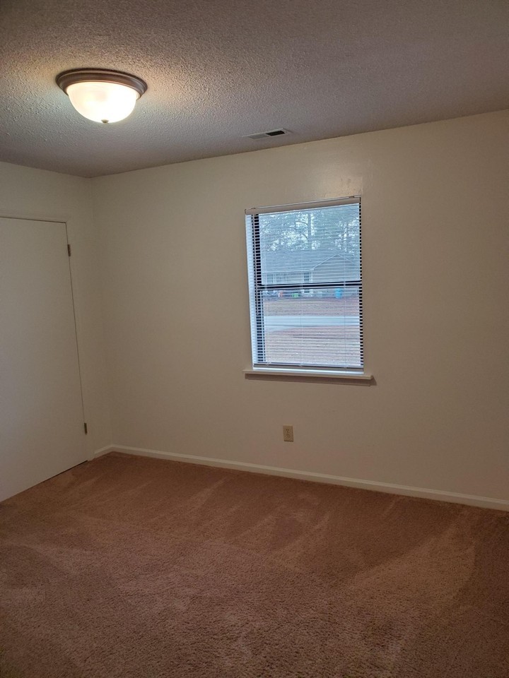 1826 Countrywood Blvd - Photo 6 of 10