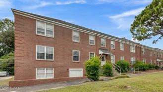 2940 Oleander Dr #F11 - Photo 1 of 1