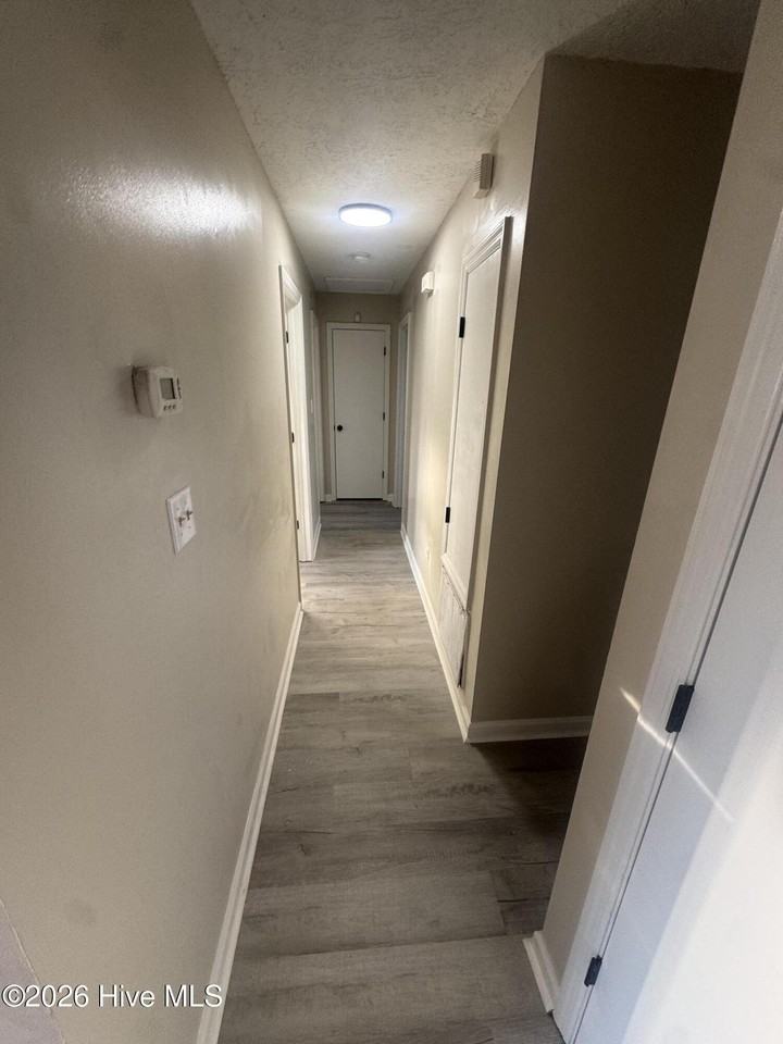 2701 Tara Heights Ct - Photo 3 of 26