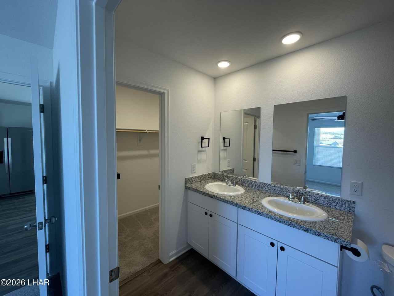 2345 Tapatio Dr - Photo 6 of 11