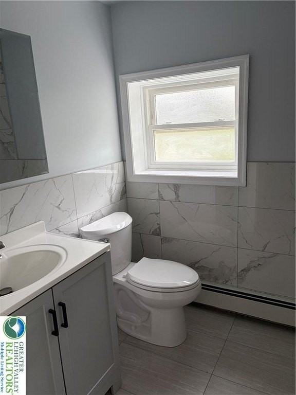 139 N Whitfield St #2ndFL - Photo 7 of 8