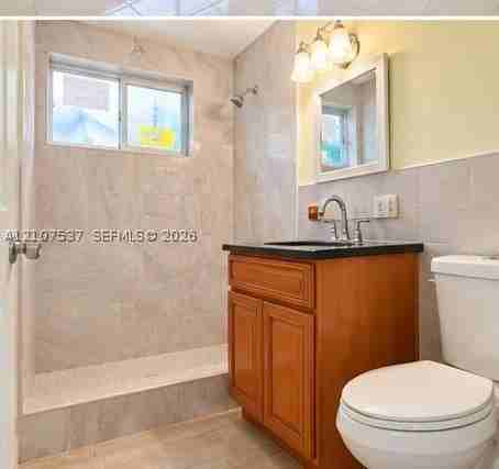 16000 Ne 19th Pl #2 - Photo 4 of 6