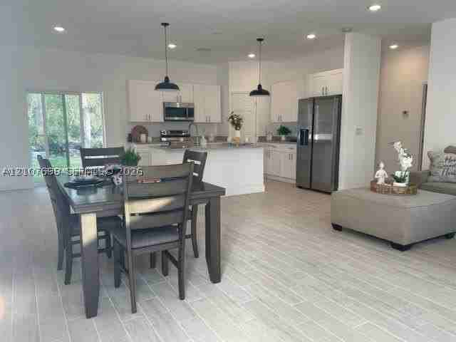 2270 Sw 169th Pl - Photo 4 of 18