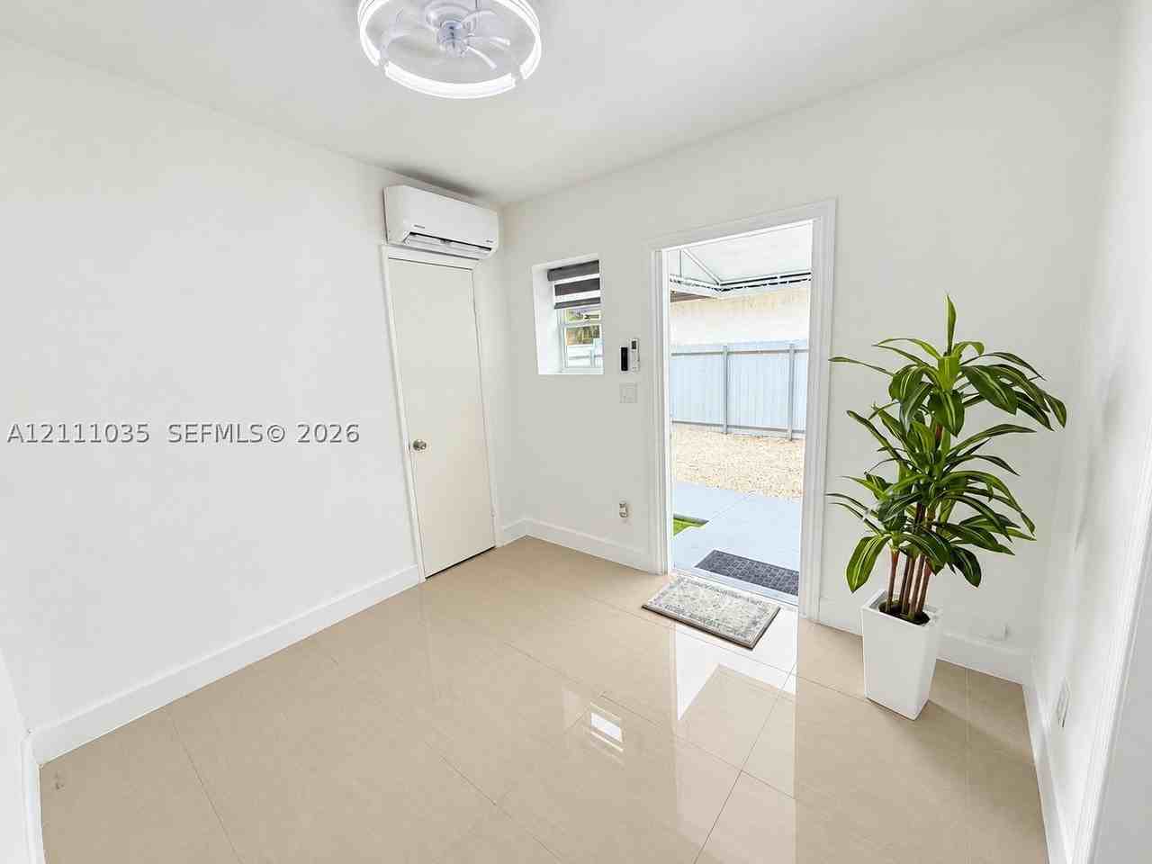 9494 Sw 39th St #3 - Photo 7 of 17