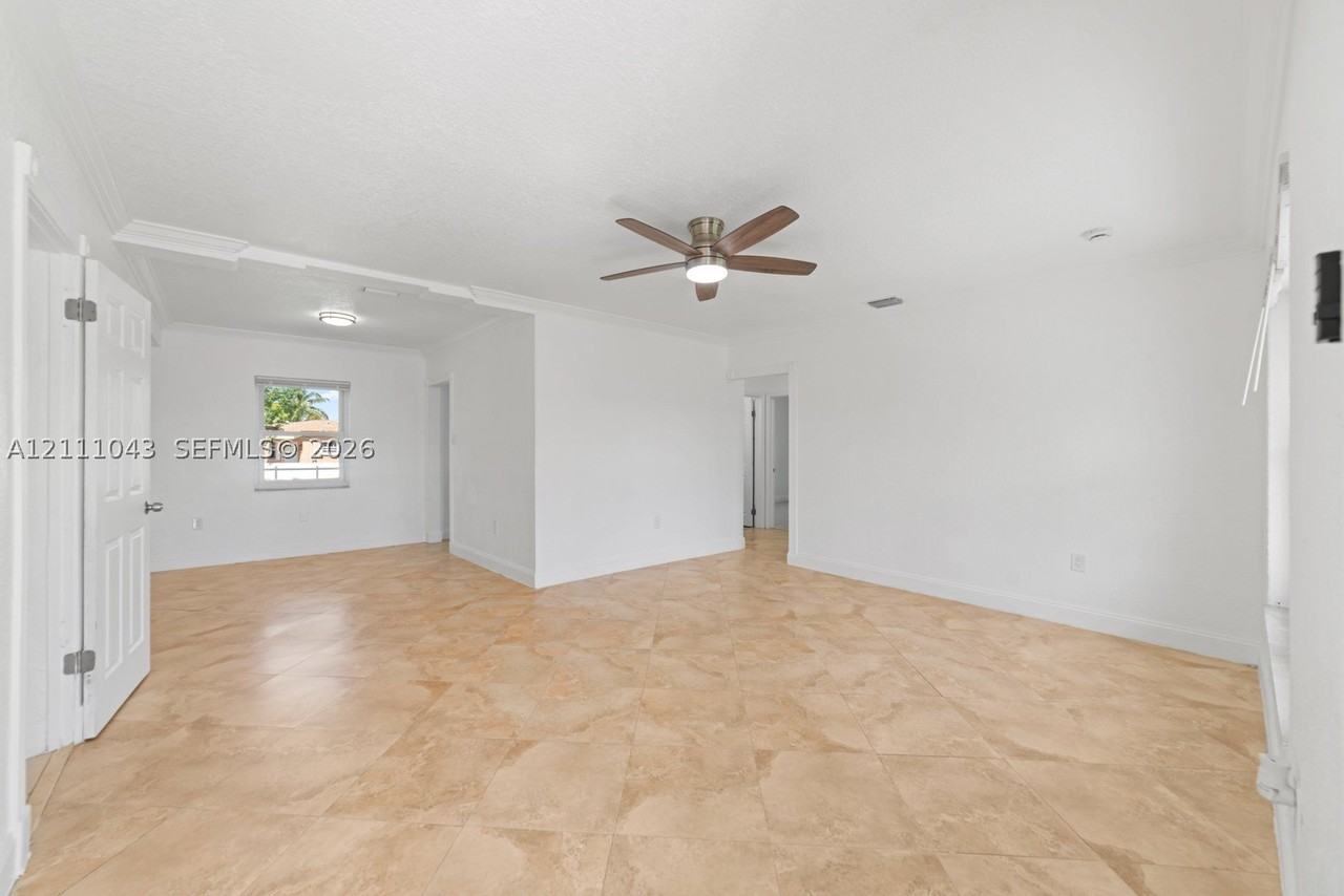 801 Nw 148th St - Photo 3 of 21