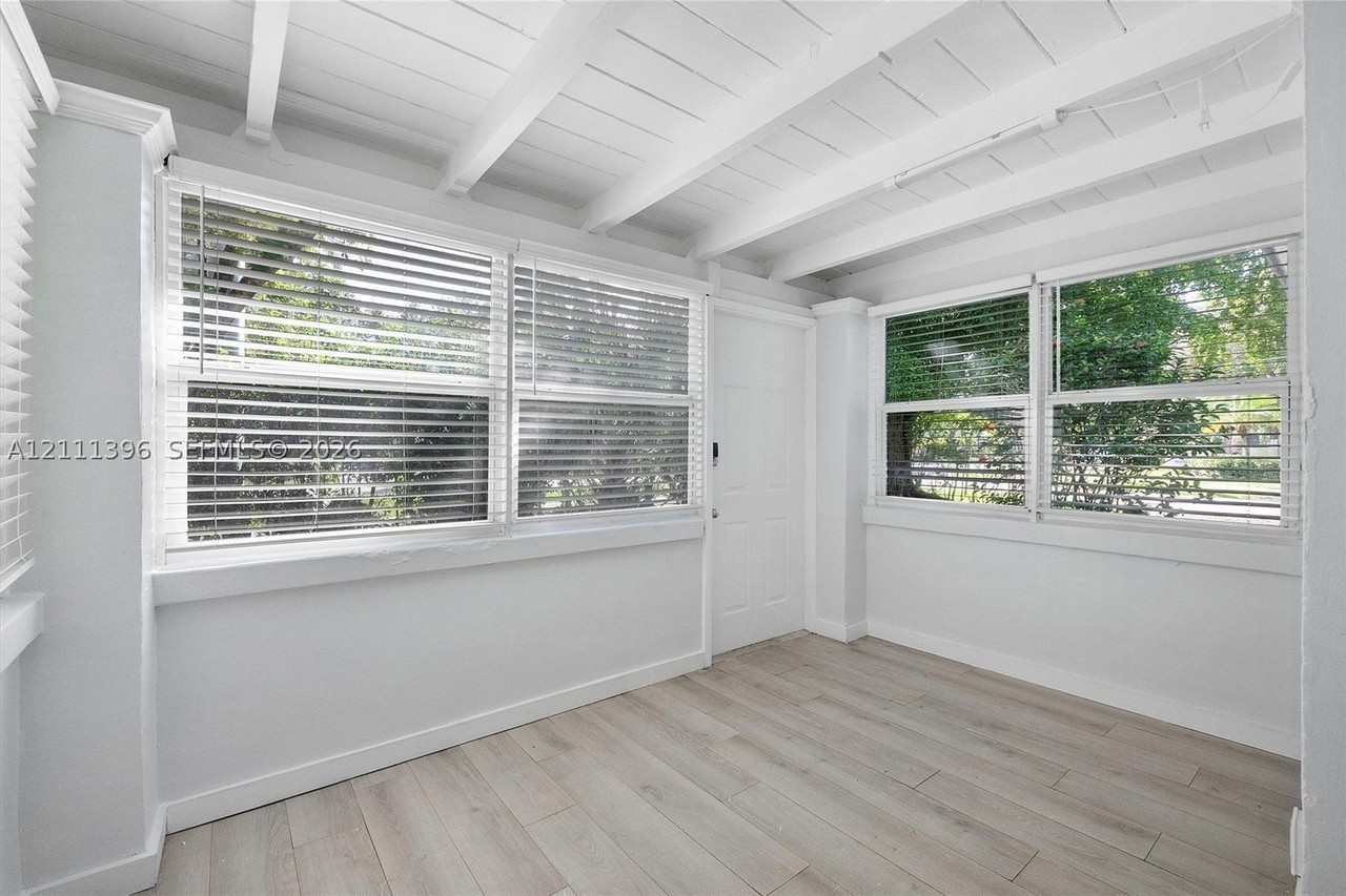1159 Ne 18th St #1159 - Photo 2 of 15