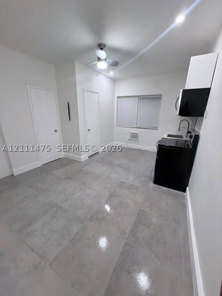 1965 Calais Dr #3 - Photo 4 of 6