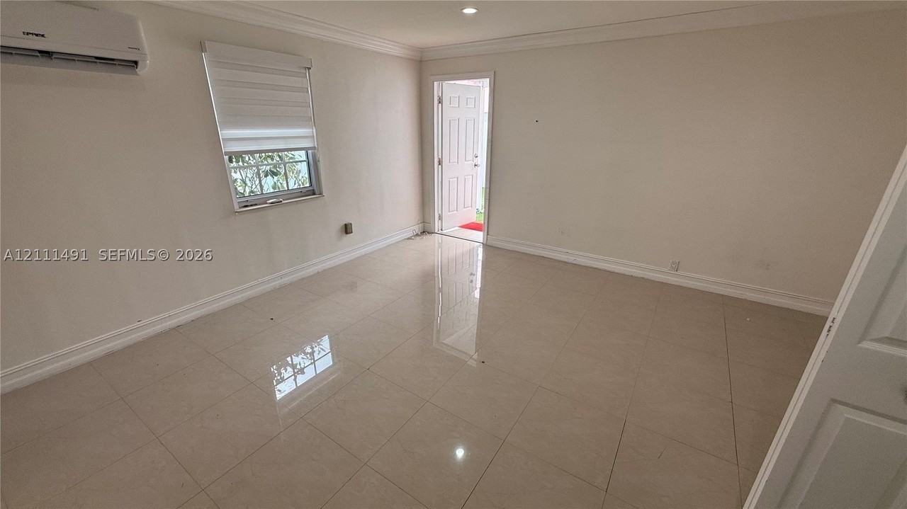 615 Sw 64th Ave #3 - Photo 5 of 17