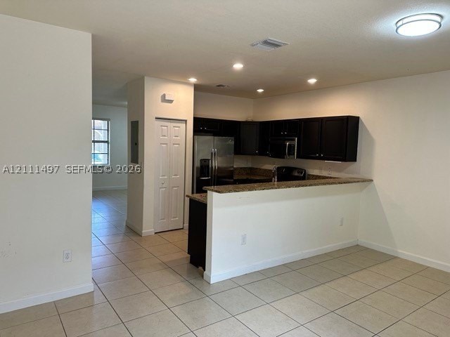 3210 Se 6th St - Photo 6 of 24