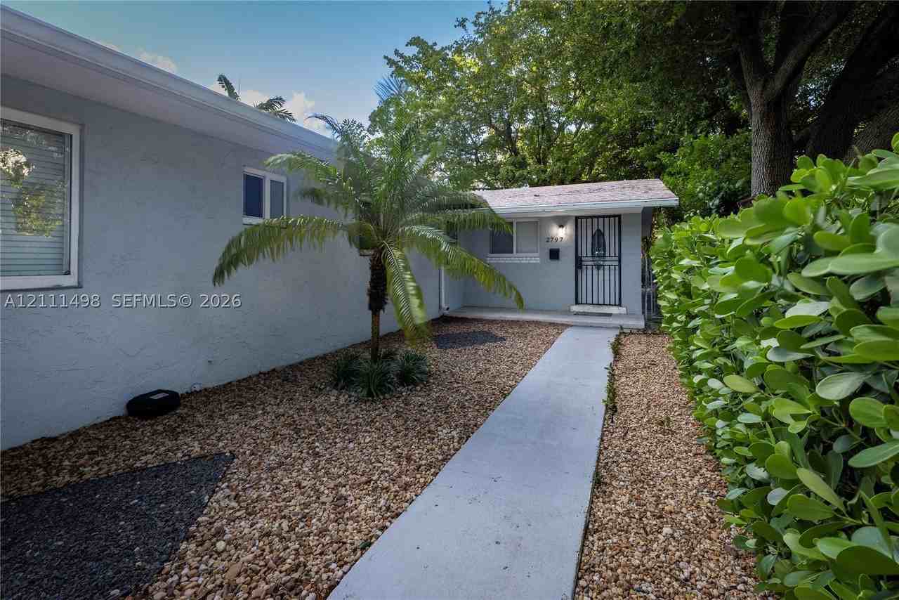 2797 Sw 27th Ter #2797 - Photo 2 of 21