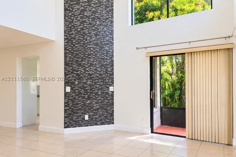 3539 Inverrary Blvd W #1 - Photo 4 of 15
