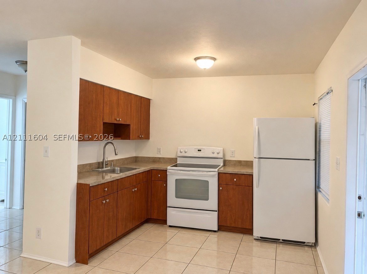 1800 Miami Rd #2 - Photo 5 of 10